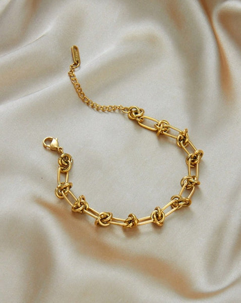 Sparkling Knot Design Hip-Hop Style Bracelet