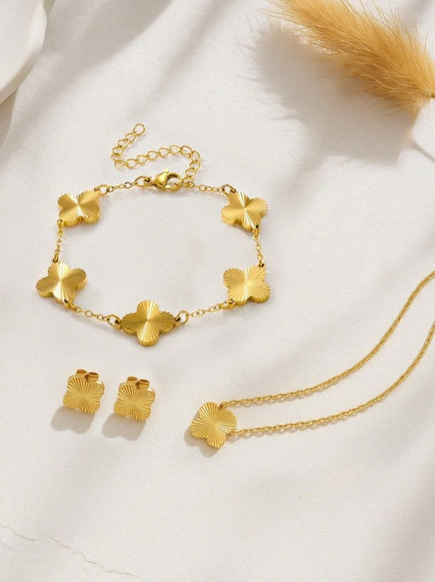 Sparkling Four-Leaf Clover Jewelry Set