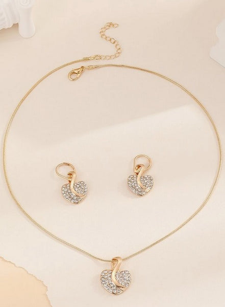 Sparkling Necklace and Earrings Heart Set
