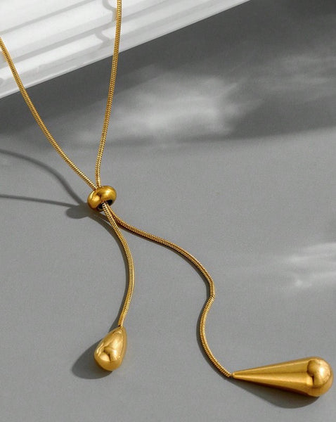 Sparkling Oval & Water Drop Pendant Necklace